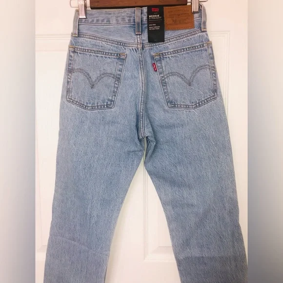 Levi’s jeans (23X26) - Picture 11 of 16